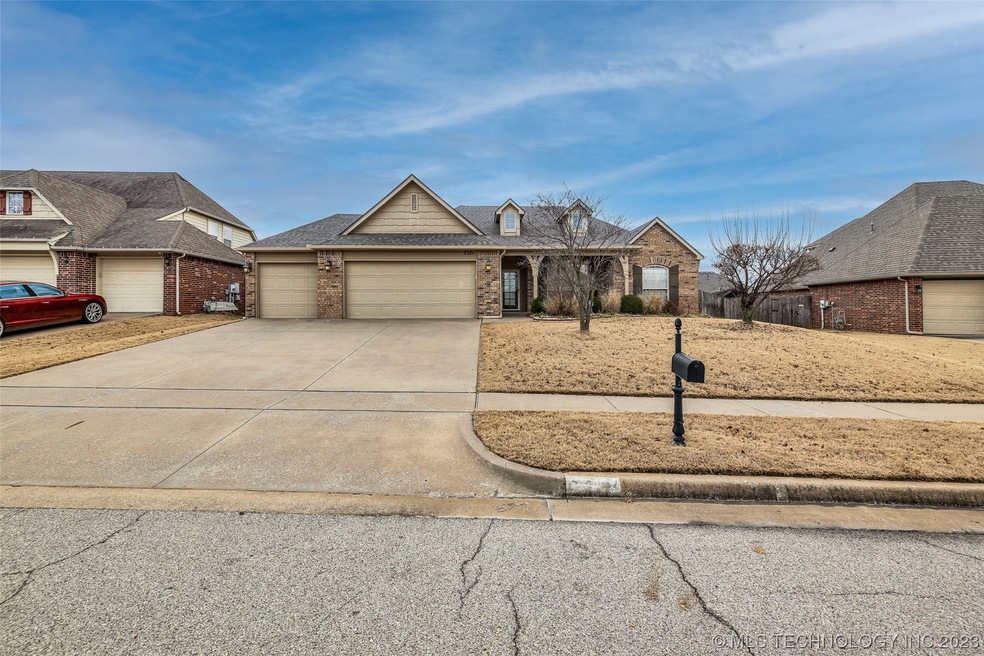 7321 E Knoxville St, Broken Arrow, OK 74014 - photo 1