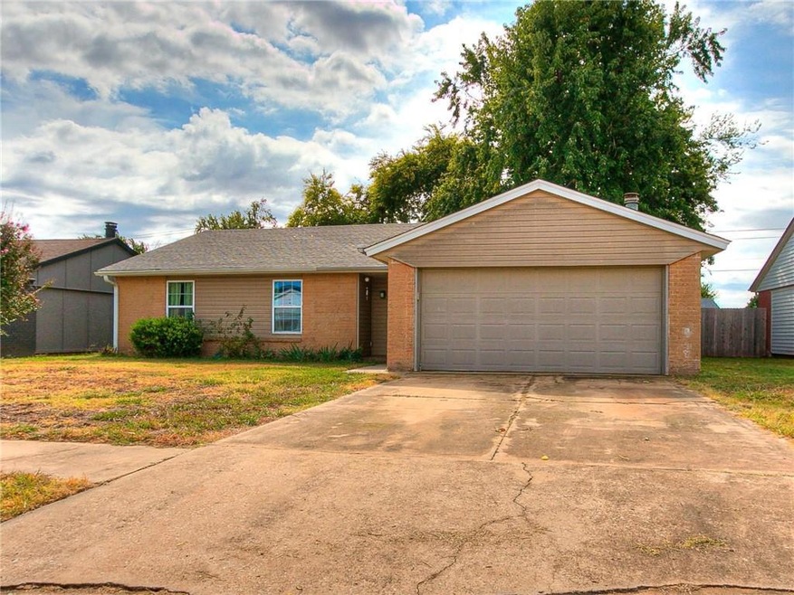 1416 NE 4th St, Moore, OK 73160 - photo 1