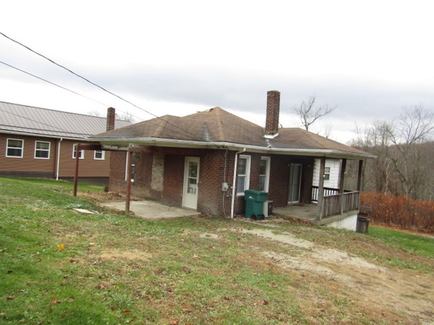 943 Mary St, Langeloth, PA 15054 - photo 1