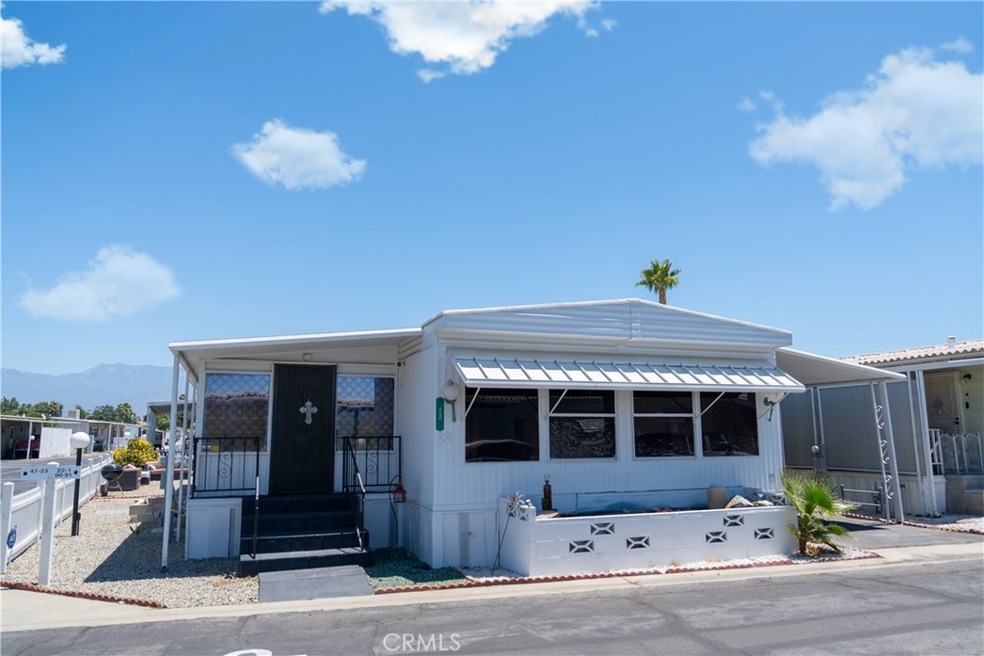 260 N Lyon Ave unit 22, Hemet, CA 92543 - photo 1