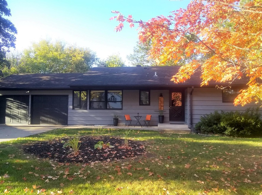 16003 Birch Ln, Minnetonka, MN 55345 - photo 1