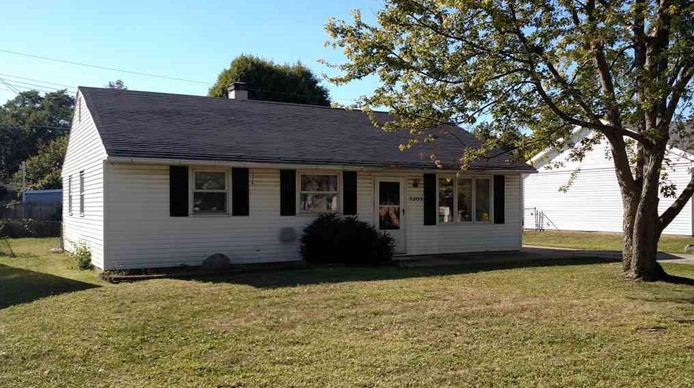 3203 S Elm St, Muncie, IN 47302 - photo 1