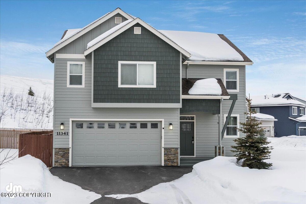 01-Front Exterior_ELI00978