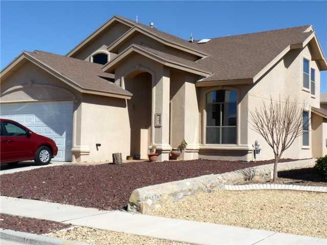 736 Desert Silver Dr, Horizon City, TX 79928 - photo 1