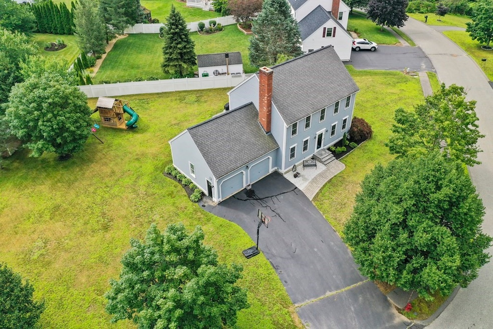 8 Eseks Cir, South Grafton, MA 01560 - photo 1