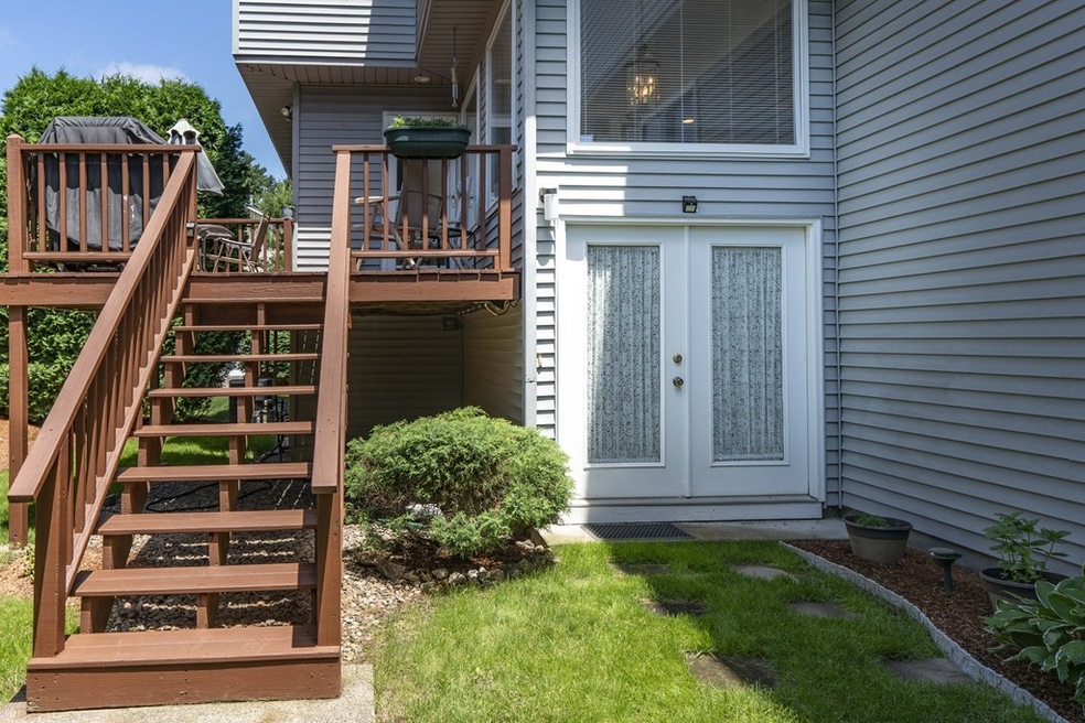 391 Captain Eames Cir, Ashland, MA 01721 - photo 1