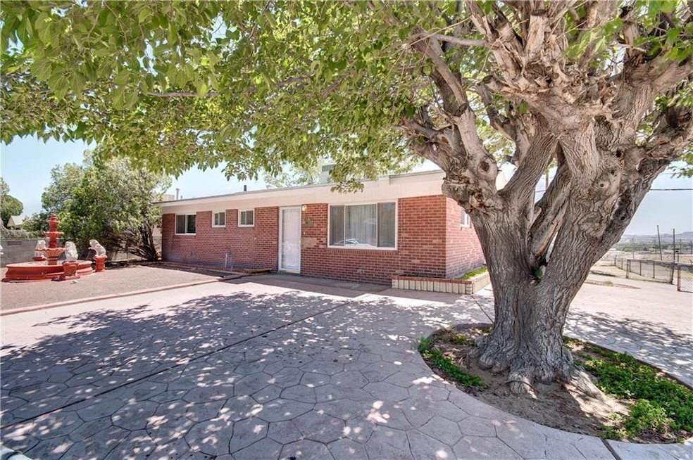 7300 Wilcox Dr, El Paso, TX 79915 - photo 1