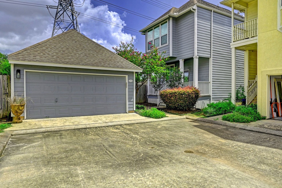 3430 Garden Shadow Ln, Houston, TX 77018 - photo 1