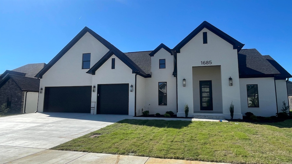 1685 Briley Dr, Conway, AR 72034 - photo 1