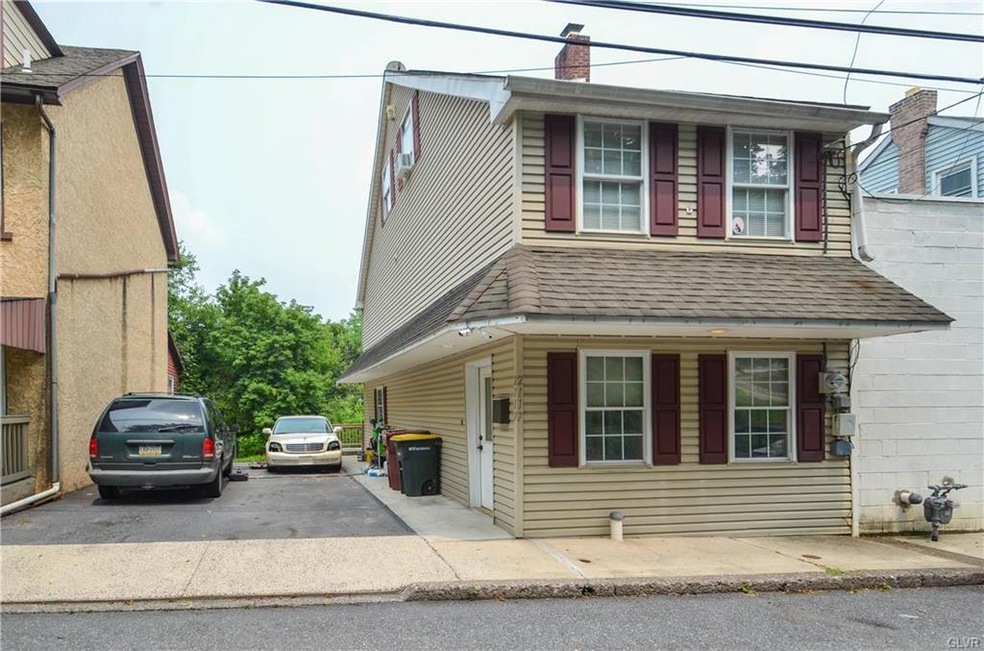2117 S Lehigh Ave, Whitehall, PA 18052 - photo 1