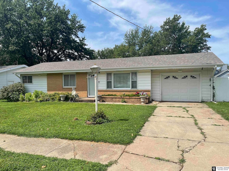 605 View St, Tabor, IA 51653 - photo 1