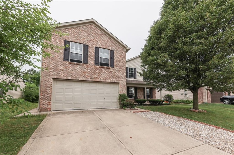 2494 Monarchy Ln, Greenwood, IN 46143 - photo 1