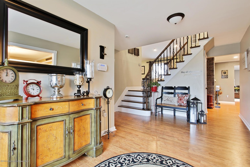 27 Pepperridge Rd Howell NJ-large-047-45