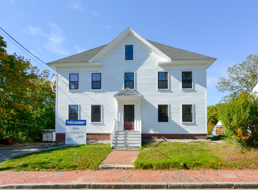 372 Main St unit 301, Saco, ME 04072 - photo 1