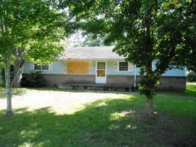 812 S Shadowlawn Dr, Albany, GA 31707 - photo 1