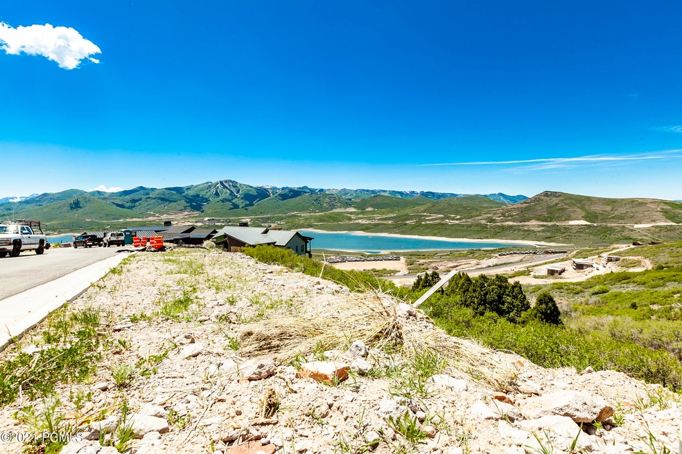 0_Land_high_3692374