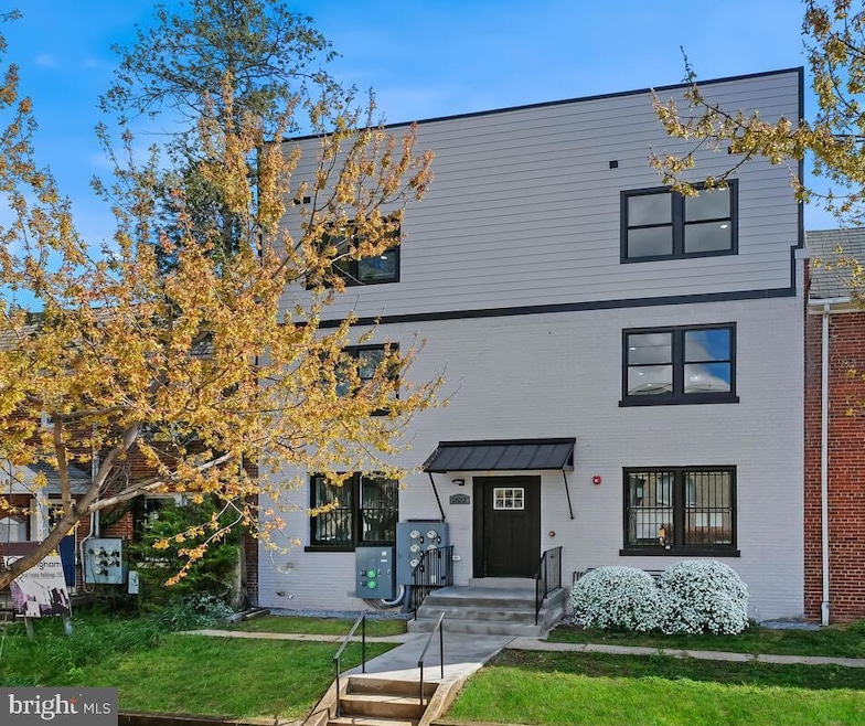 1622 17th St SE unit 2001, Washington, DC 20020 - photo 1