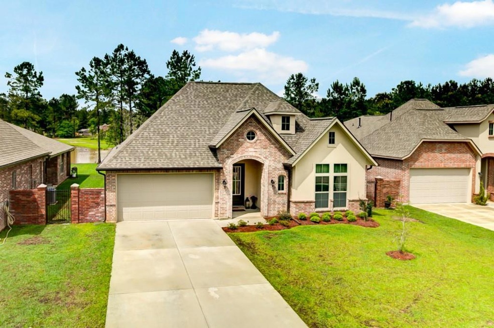 Gorgeous curb appeal