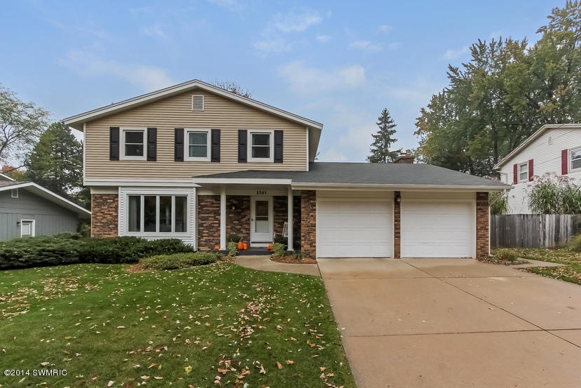 001-Front_View-1286640-mls