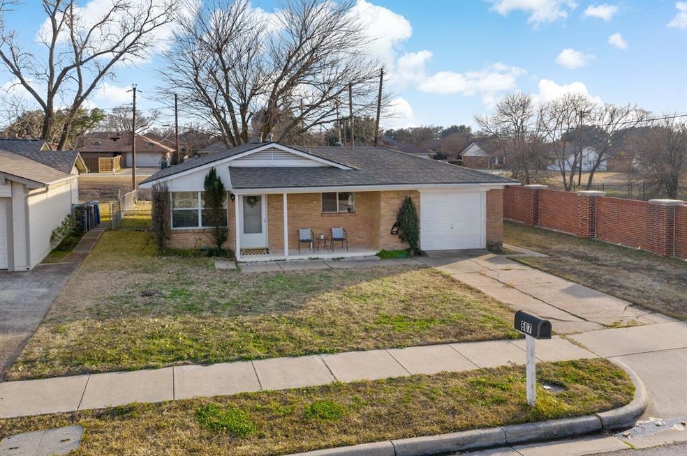 607 Valentine Ln, Wylie, TX 75098 - photo 1