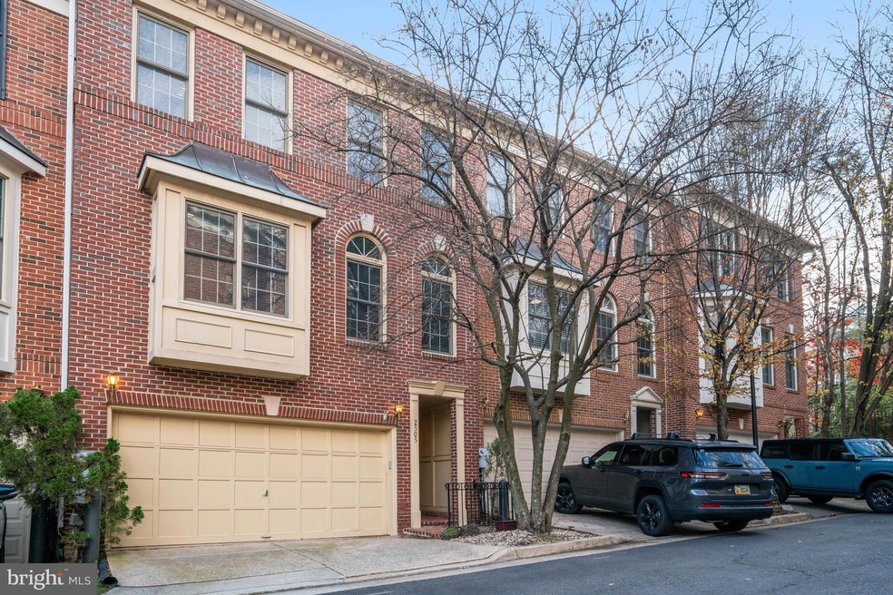 2505 Gadsby Place, Alexandria, VA 22311 - photo 1