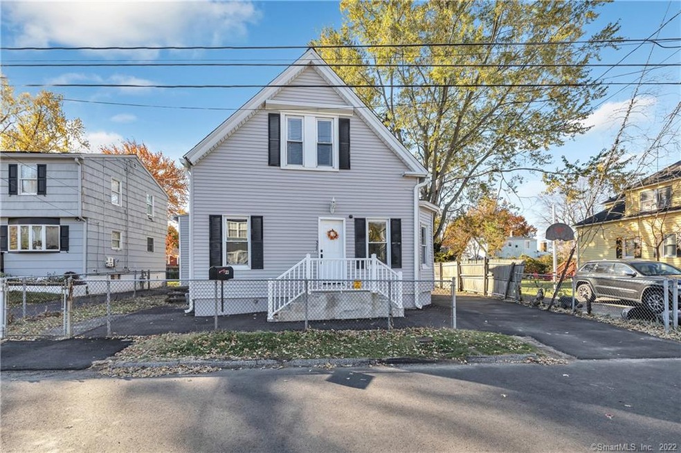 323 Roosevelt Ave, Stratford, CT 06615 - photo 1