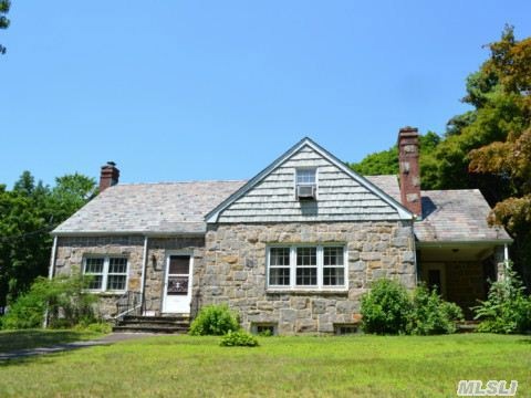 25 Elm Ave, Glen Cove, NY 11542 - photo 1