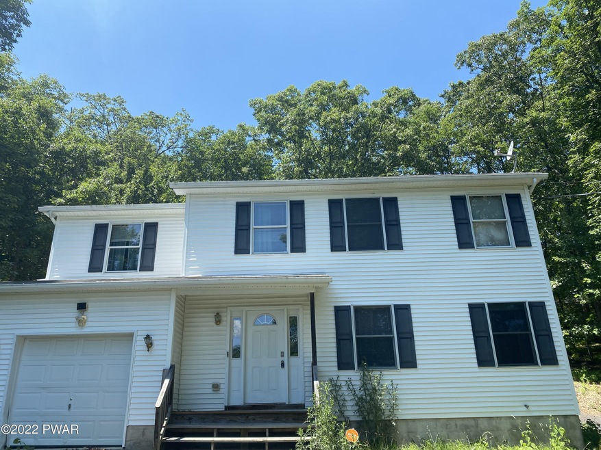 118 Murphy Cir, Bushkill, PA 18324 - photo 1