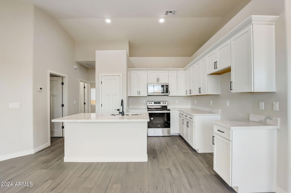 8411 W Altos Dr, Arizona City, AZ 85123 - photo 1