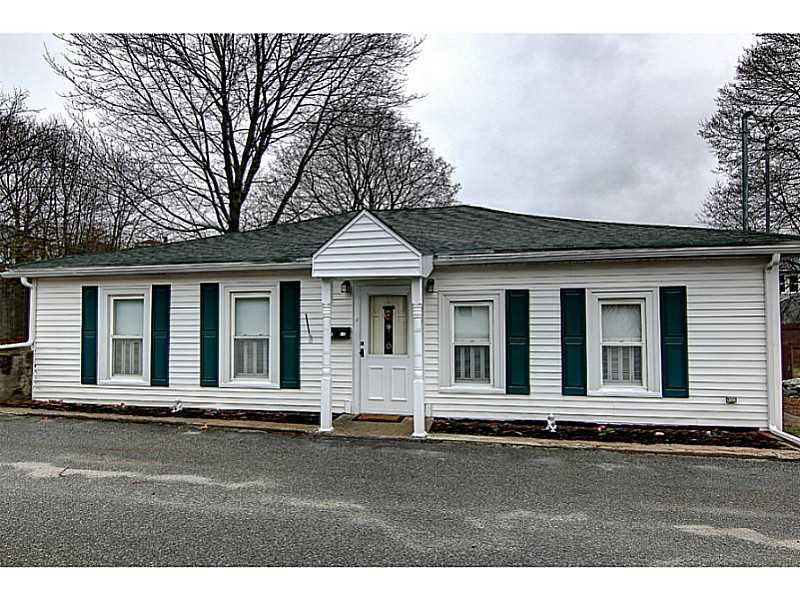 95 Thomas St, Woonsocket, RI 02895 - photo 1