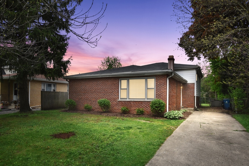 428 E Berteau Ave, Elmhurst, IL 60126 - photo 1