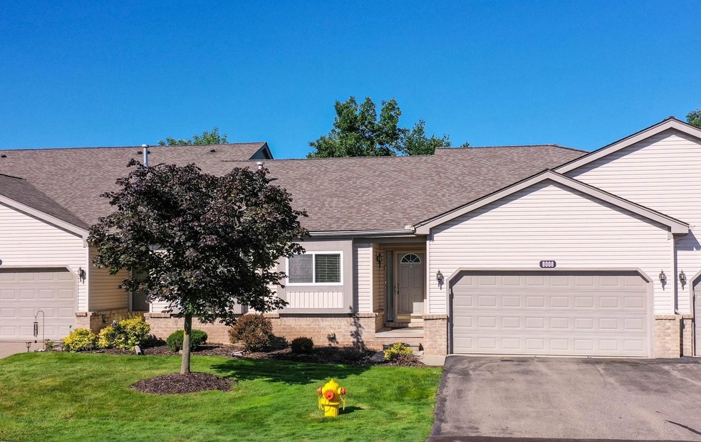 8008 Hayes St unit 47, Grand Blanc, MI 48439 - photo 1