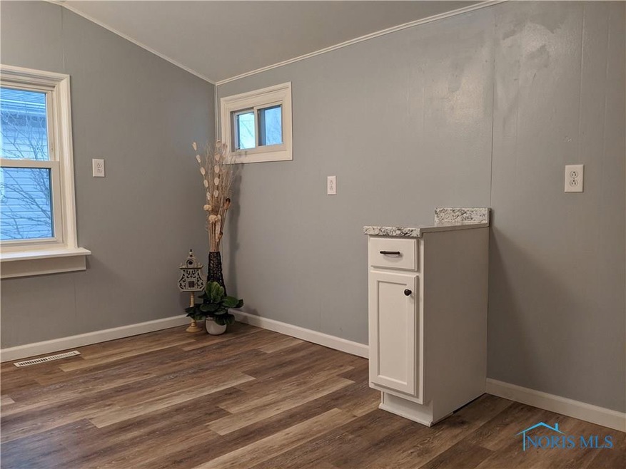 833 Summit St, Findlay, OH 45840 - photo 1