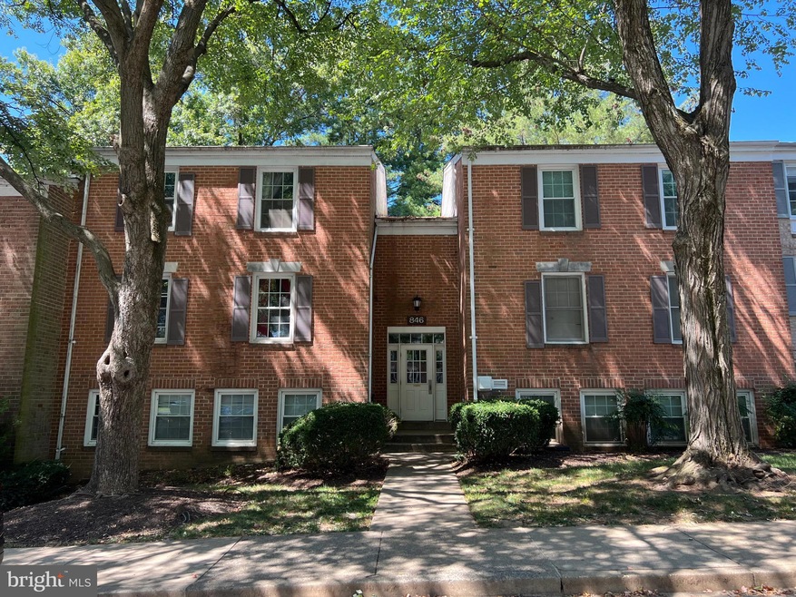 846 Quince Orchard Blvd unit 1, Gaithersburg, MD 20878 - photo 1
