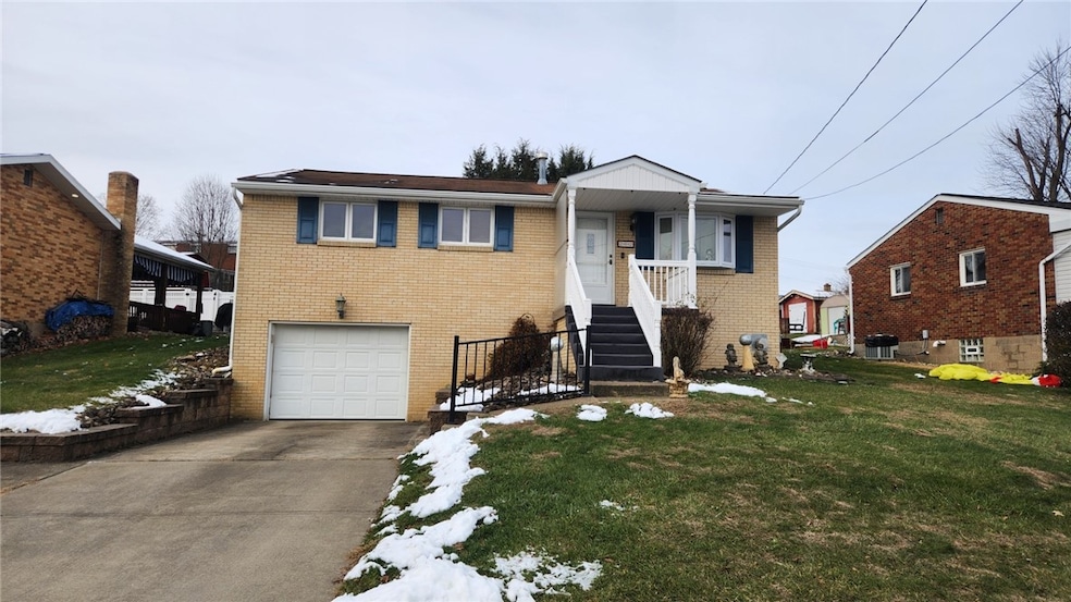 262 Vista Dr, Apollo, PA 15613 - photo 1