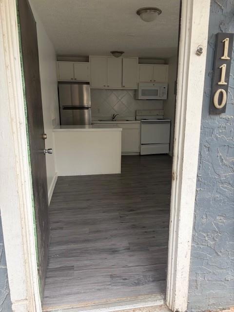 1300 Parker Ln unit 110, Austin, TX 78741 - photo 1