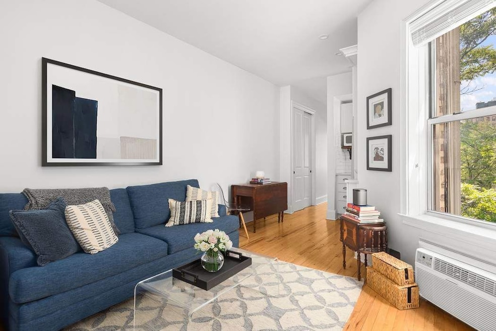 152 E 83rd St unit 4C, New York, NY 10028 - photo 1