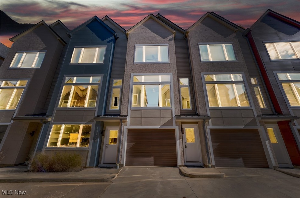 Under Contract $359,900