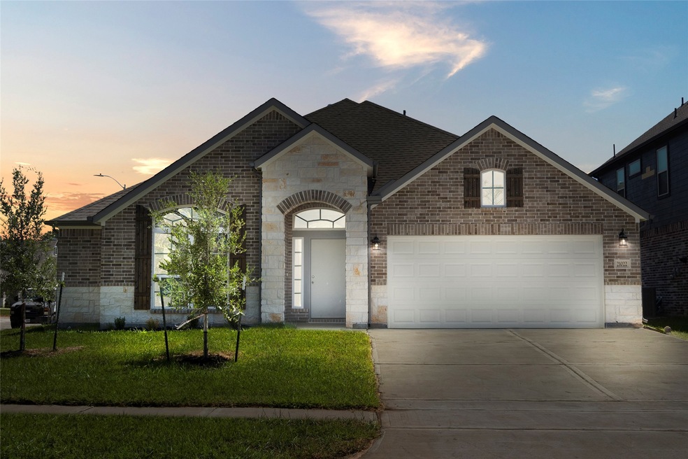 Welcome home to   21022 Cypress Creek View Court located in Cypresswood Point and zoned to Aldine ISD.