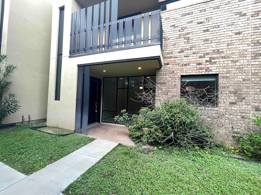 For Rent $1,600/month