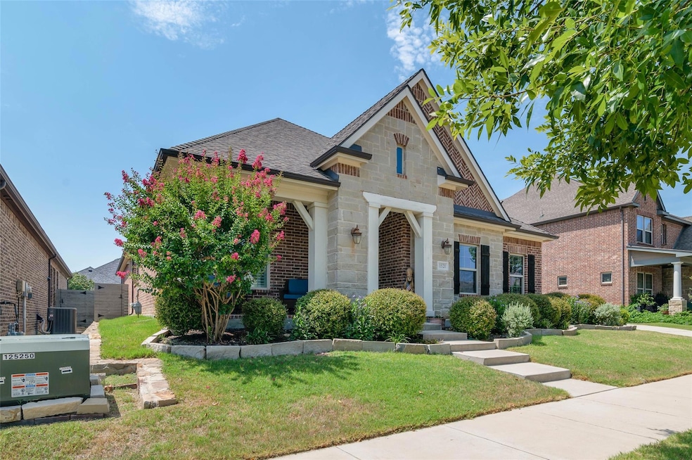 View of front of home with a front lawn
