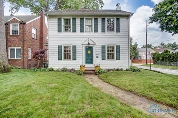 Great Curb Appeal!
