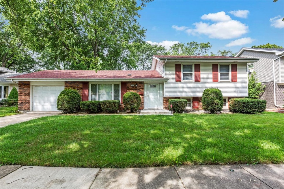 17618 Hawthorne Dr, Country Club Hills, IL 60478 - photo 1