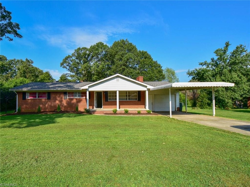 1724 Brook Dr, Asheboro, NC 27205 - photo 1