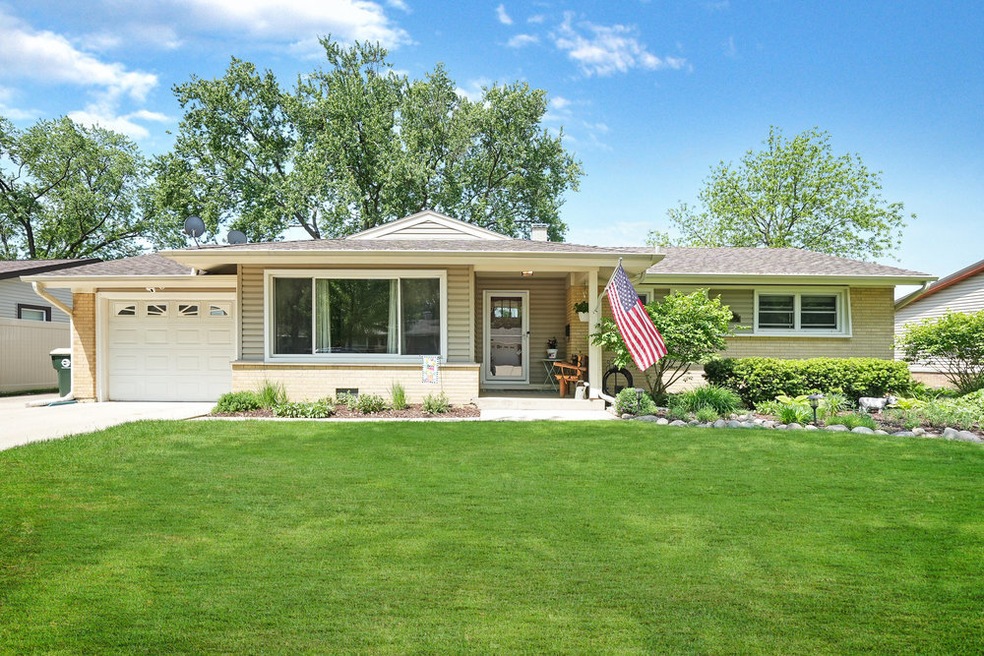 Sold $360,000 • Co-Listing Agent