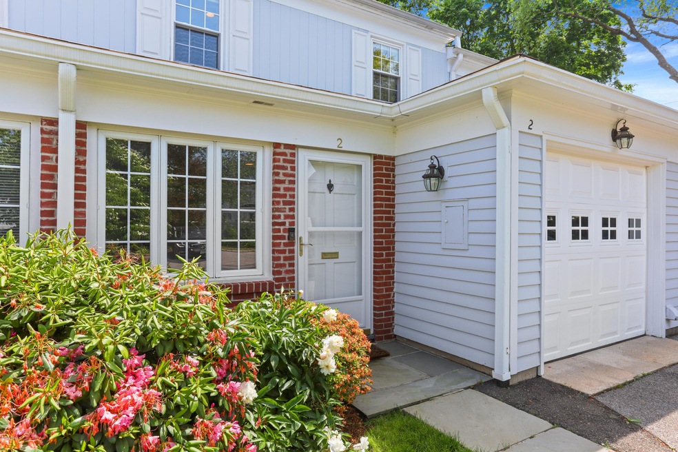 15 Le Grande Ave unit 2, Greenwich, CT 06830 - photo 1