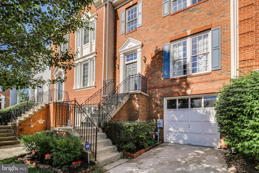 5906 Fox Glen Ct, Elkridge, MD 21075 - photo 1