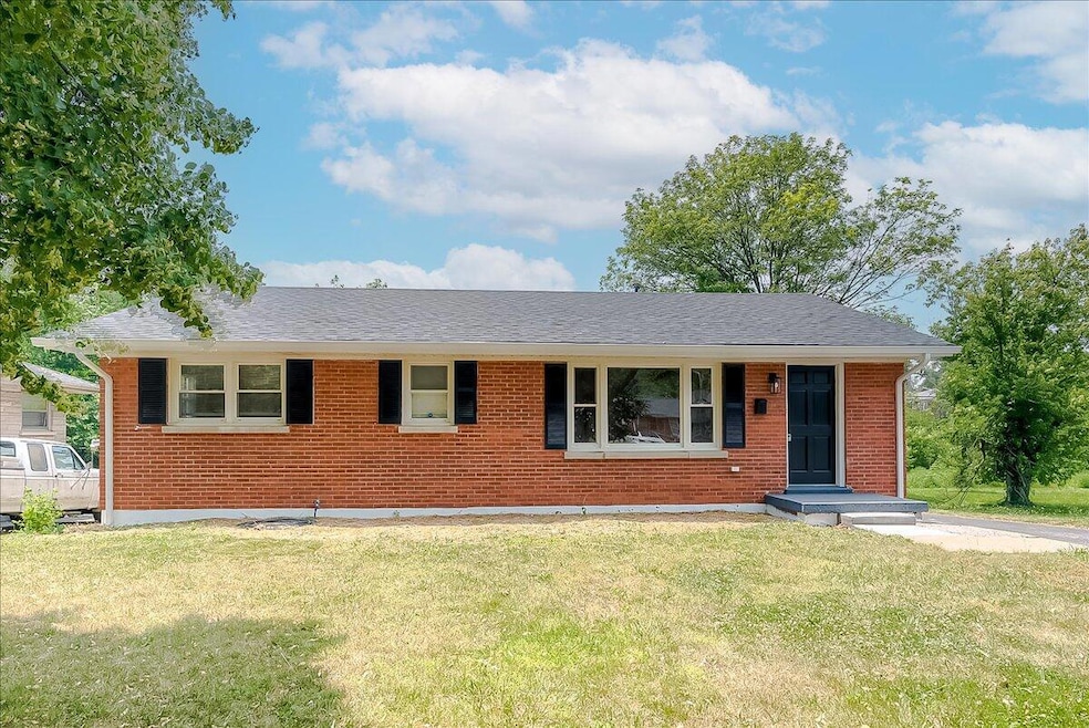 2016 Deauville Dr, Lexington, KY 40504