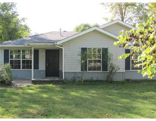402 E Union St, Rogers, AR 72756 - photo 1