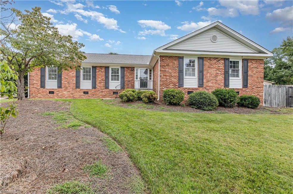 For Sale $437,900 • Co-Listing Agent